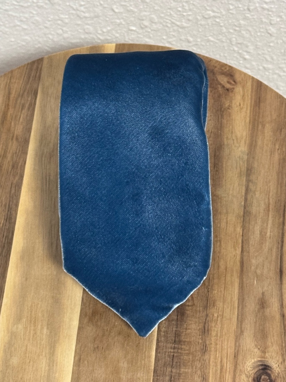TOM FORD Steel Blue Velvet Necktie Solid Classic Italian Luxury EUC